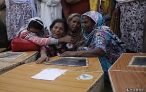 巴國炸彈攻擊教堂釀75死