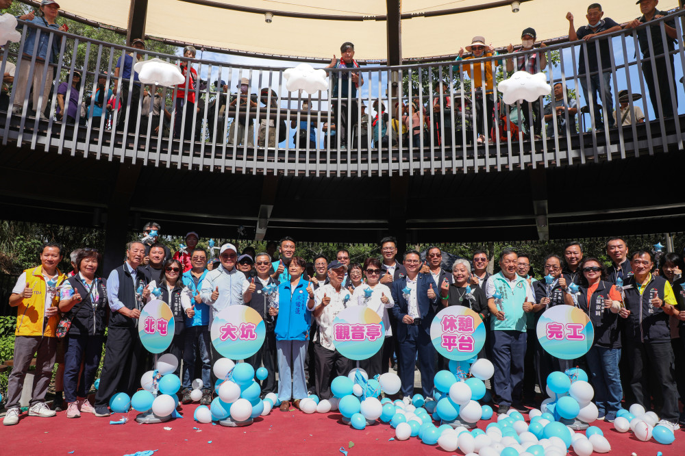 「甜點系地標」掀話題！大坑觀音亭景觀休憩平台完工啟用   盧秀燕「說到做到」  打造安全好用又美觀休憩空間