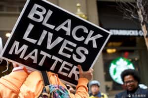 沒消費想上廁所   美國星巴克報警趕黑人(5/3更新)