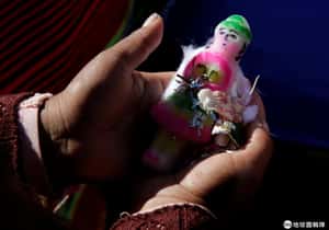 【為大選做準備的地球 24小時】08/17  巫醫的人偶