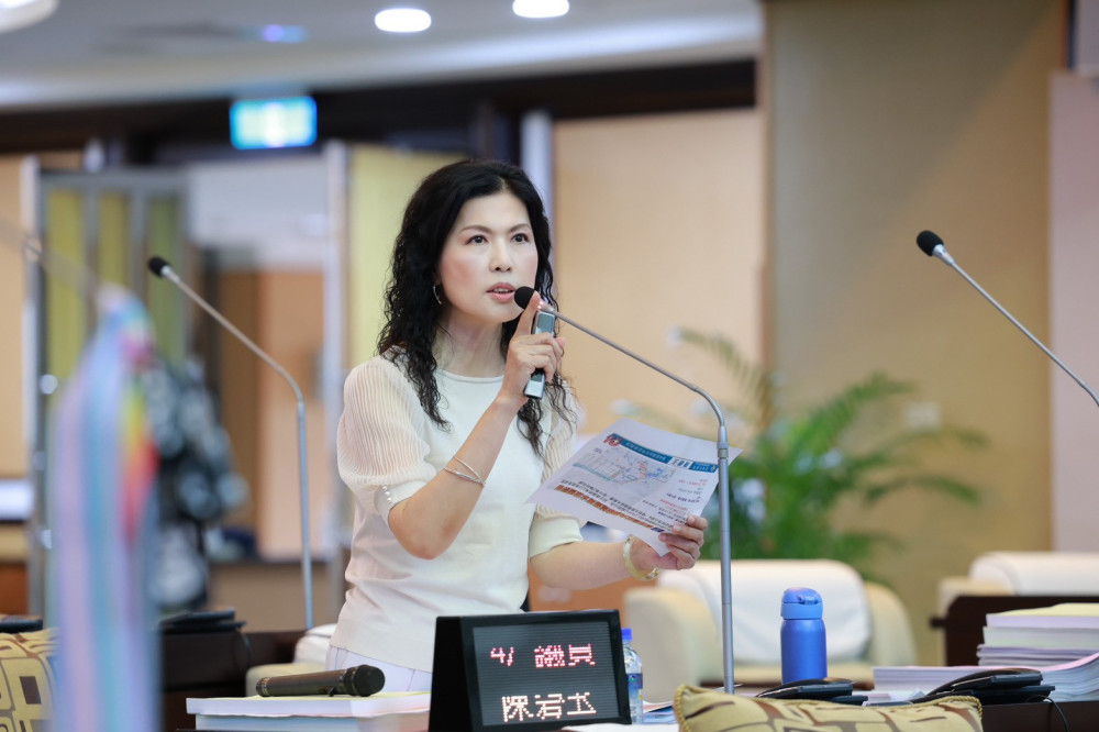  台南市議員陳碧玉質詢台南新市區多項議題 白蓮霧公園活化等獲市府回應 