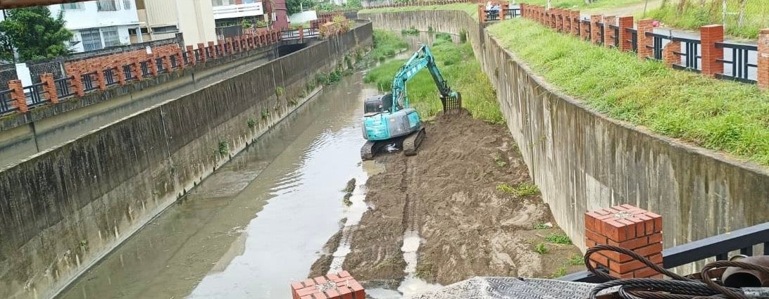 鳳凰颱風將至　水利局強化清疏曹公新圳