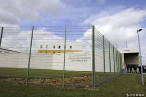 搭乘直升機逃獄去  法國犯罪首腦成功脫逃