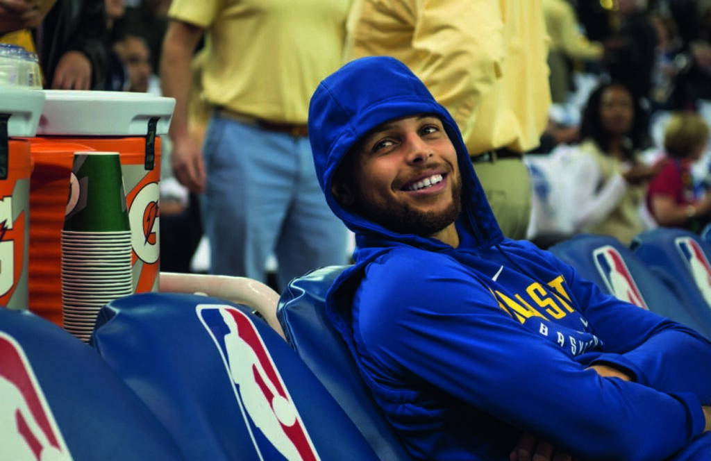 不是場上最高大、速度最快的球員！卻拿下NBA史上第一位全票MVP！看史蒂芬‧柯瑞如何做到頂尖？