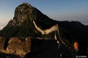 讓它看起來跟原本一樣  修繕中國長城進行中