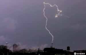 百萬分之一的機率 美國超級馬拉松跑者在終點線前被閃電擊中身亡