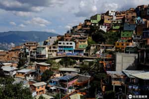 嘻哈學校、街頭藝術 從毒窟變成藝文中心的哥倫比亞城鎮