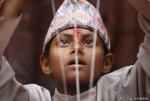 3條線守護男孩變男人  尼泊爾聖線節