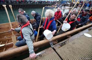 這船會沉嗎？銅器時代橡木船千年後再現英國