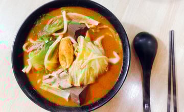 新莊隱藏版巷弄美食│辣媽麻辣鴨血臭豆腐，麻辣/紅燒雙口味湯頭-根本被粉條冰耽誤的麻辣燙，湯頭每日13種中藥現熬，愛吃辣的絕對轉角遇上愛│新莊美食推薦－ＱＱ手工粉條冰冬季版