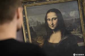研究：蒙娜麗莎沒有在看你