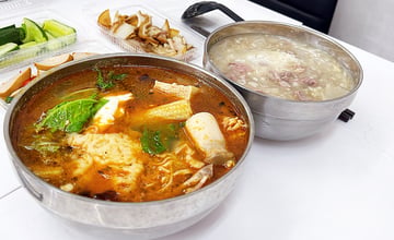 迪化街美食推薦【北港仁鴨肉焿】永樂市場，大稻埕鑊氣爆棚的生炒鴨肉羹+口味多元滿料的台南鍋燒意麵！