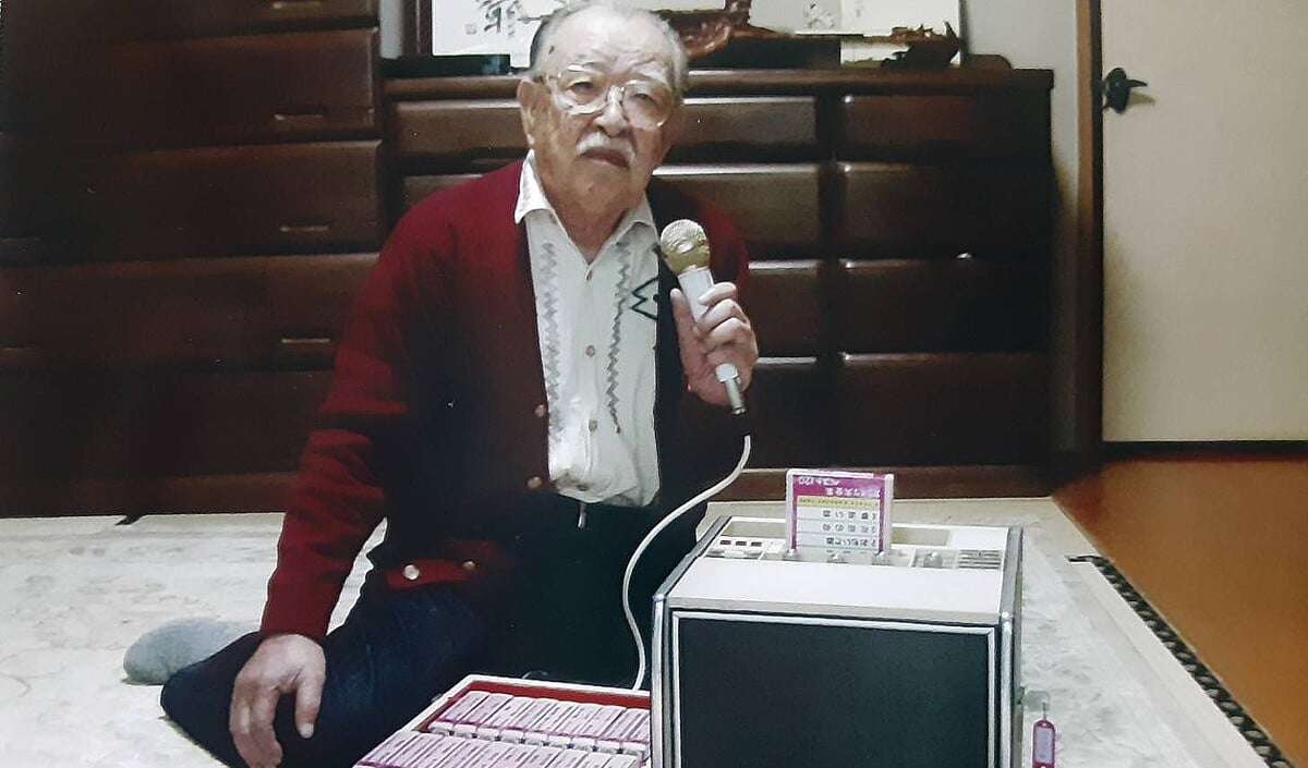 「被日本遺忘的發明家」卡拉OK之父根岸重一辭世，享嵩壽100歲