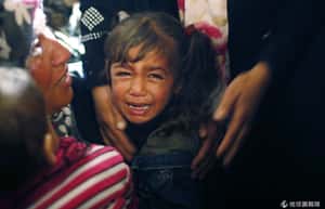 作家：媒體決定你該同情誰