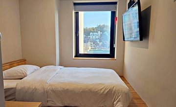 首爾住宿｜Wegoinn Hostel 위고인호스텔：生活機能好鄰近新村站及梨大站，適合獨旅人的平價簡約住宿