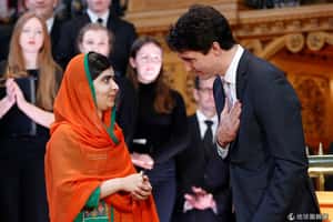 「我們很驕傲地稱呼妳為加拿大人」 馬拉拉獲頒加國榮譽公民