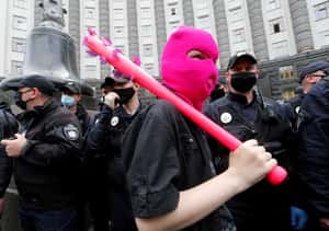 【地球 24小時】06/05  桃紅抗議