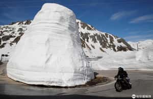 【春回大地的地球 24小時】06/01  讓我繞過這座小雪山