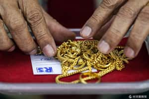 當舖和ATM一樣常見   菲律賓當舖經濟這麼玩