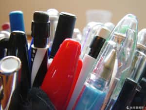 英國中學禁止老師用紅筆