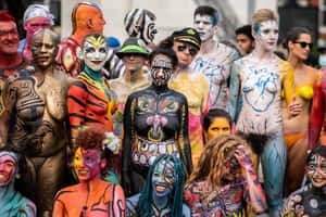 【地球 24小時】07/25 五彩顏料下的我們