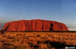 澳洲烏盧魯岩今年十月關閉  遊客搶攀最後一次