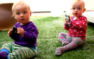 打破「數位原住民」迷思  學者：他們是拿著智慧型手機的雪怪