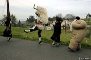 西班牙用牛魔王趨吉避凶迎好年