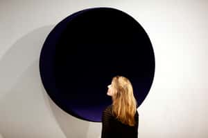 「這個黑色是我的！」英藝術家獨佔顏色惹議