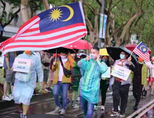 「要結婚，請訴訟」跨國同性伴侶的荊棘路：專訪台灣首對跨國同婚勝訴伴侶信奇與阿古