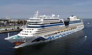 送它最後一程 退休郵輪怎麼辦？