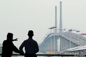 世界最長跨海大橋正式開放   港珠澳大橋背後有故事