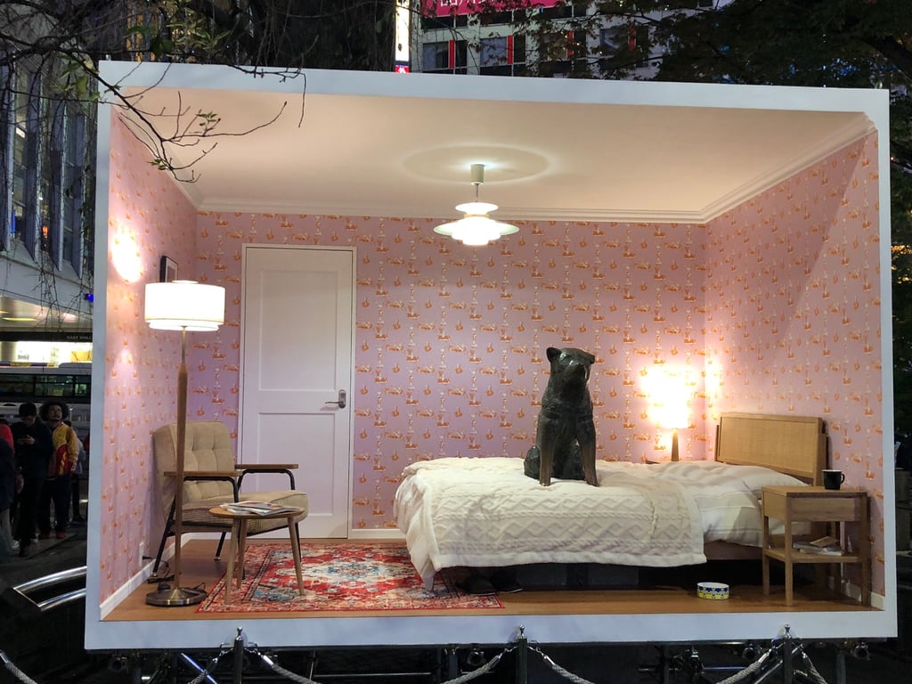 「想跟牠說聲辛苦了！」忠犬八公百歲冥誕，藝術家打造一日限定臥房