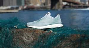 變廢為寶，Adidas 用海洋垃圾 3D 列印跑鞋