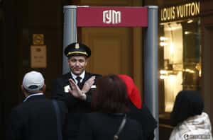 前所未見的「電話恐怖主義」 上萬俄國民眾受炸彈威脅被撤離