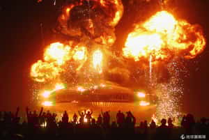 拋開世俗做自己  美國火燒人慶典