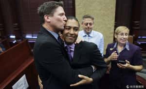 婚戒戴15年終於踏入禮堂 美國佛州同志婚姻合法化