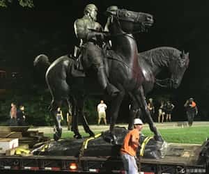 社會和解vs保存歷史  「英雄」雕像拆不拆？