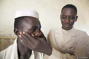 打擊非洲河盲症  靠一台智慧型手機就能搞定