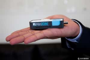 用隨身碟做 DNA 定序 每支不到3萬台幣