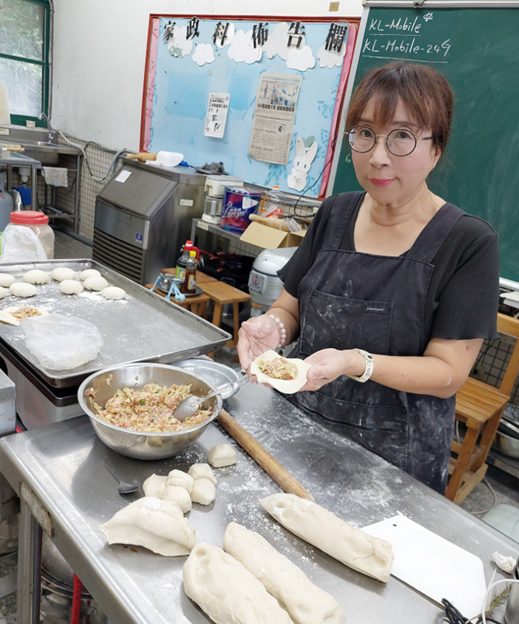 武崙國中再傳捷報　簡美芳老師與劉祐丞同學獲全國技藝教育績優殊榮