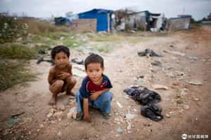 為償還債務而家破人亡 柬埔寨微型貸款服務引發惡性循環