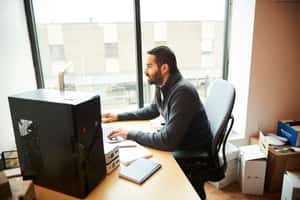 上班買網拍、逛FB   誰是「網路神遊」達人？