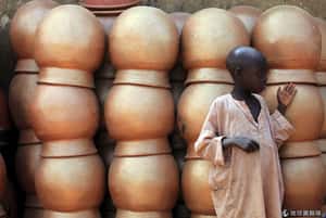 在「嬰兒工廠」尋獲百名孩童  奈及利亞的人口販賣問題