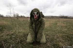 藝術家真的不該跑進輻射隔離區