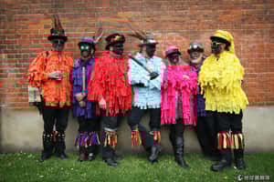 大夥齊把臉塗黑  英國清理煙囪迎春天