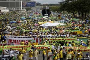 貪汙金達252億   巴西百萬人抗議政府腐敗