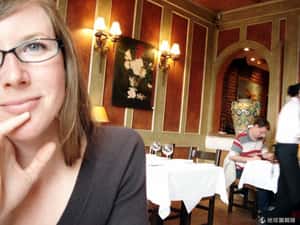 大耍浪漫還是擄獲不了她的心?   學者：先餵飽比較重要