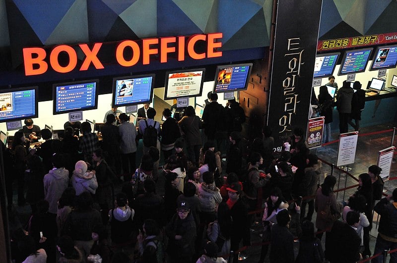 「票房攏是假」韓國電影院與發行商串通，幽靈場次大灌水