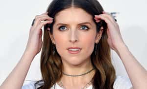 搜尋名人就中毒！《歌喉讚》女主角 Anna Kendrick 成為「網路最危險名人」